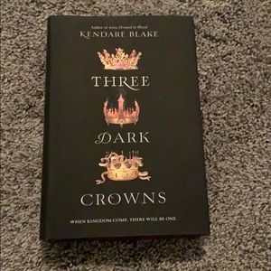 Three Dark Crowns brand new. Hardcover.